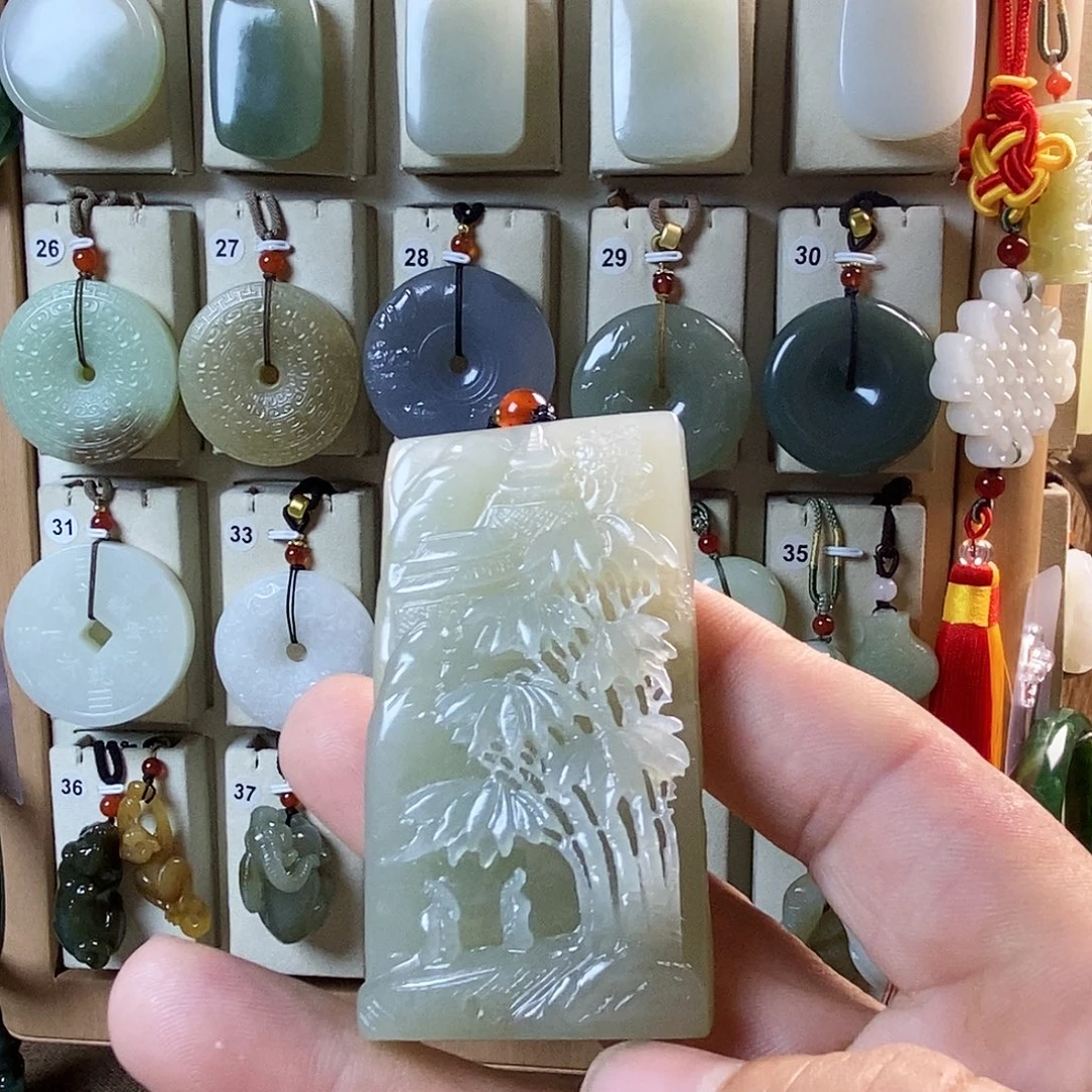 和田玉未镶嵌颈饰