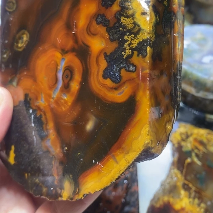 定制玛瑙董**豆手镯定制56