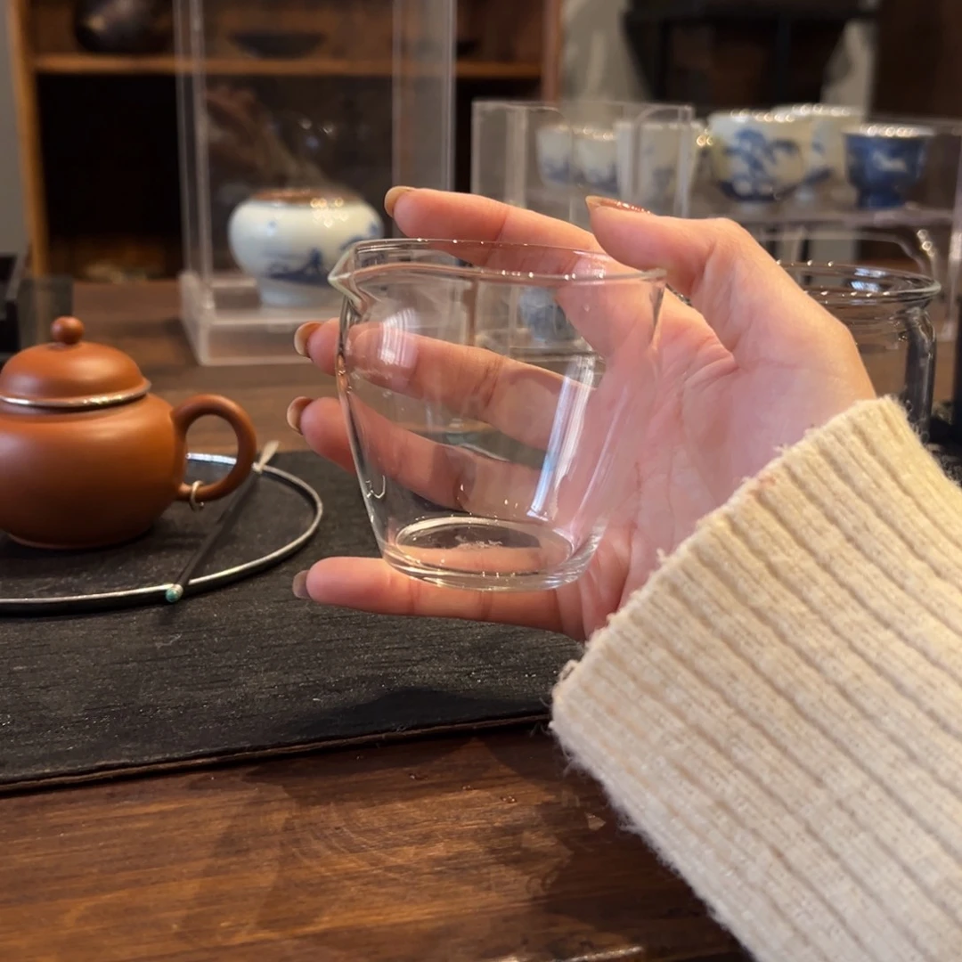 摆件陶瓷。    陶瓷。