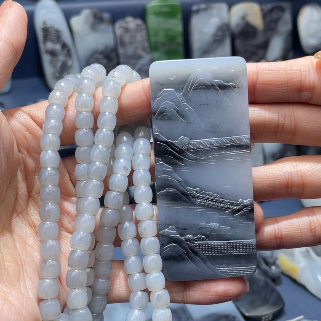 秋***和田玉未镶嵌挂件