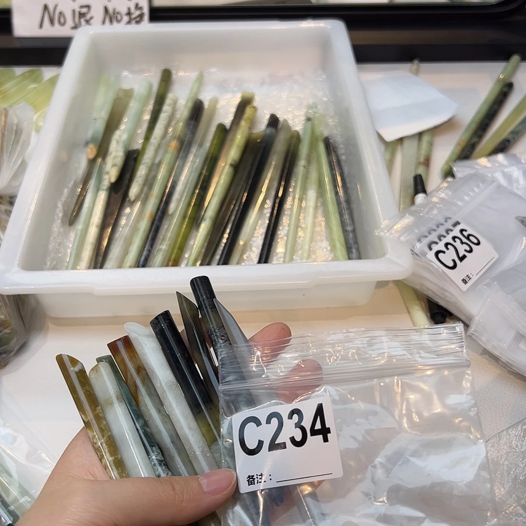 左***未镶嵌蛇纹石玉发饰