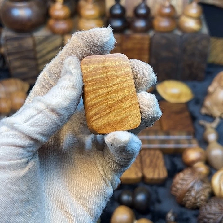 楠木金丝楠木小叶