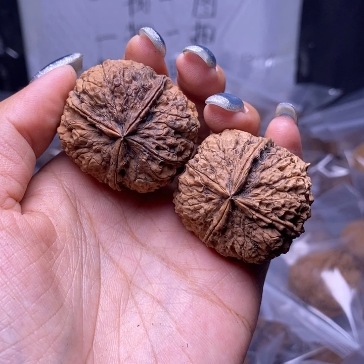 文玩核桃把件云南野生铁核桃20号37mm