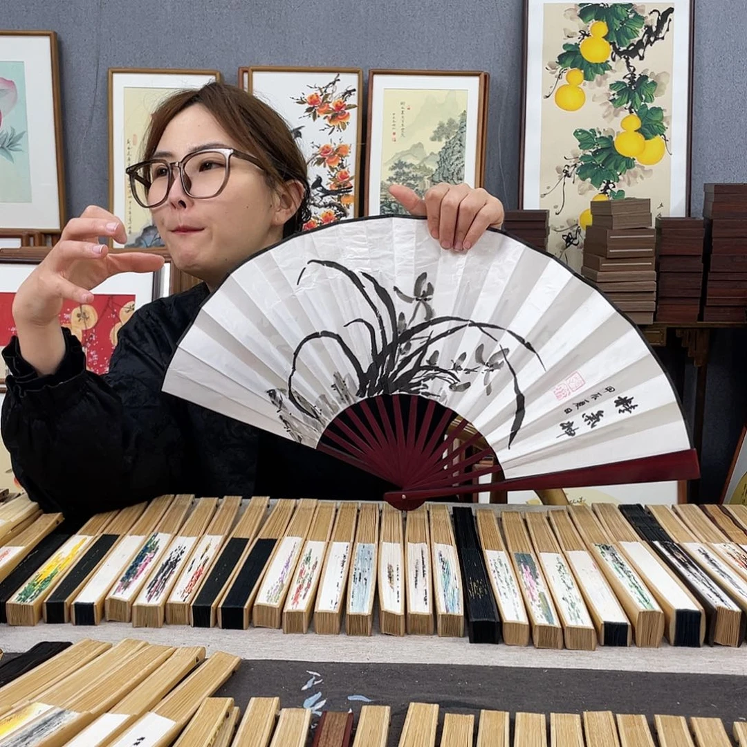 国画福利折扇带中玉扇骨（默认粘好发出）兰花绢布
