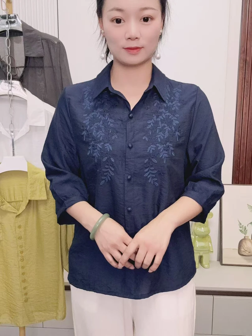 短裤刺绣薄款常规纯色中老年女装小衫显瘦欧若假日风