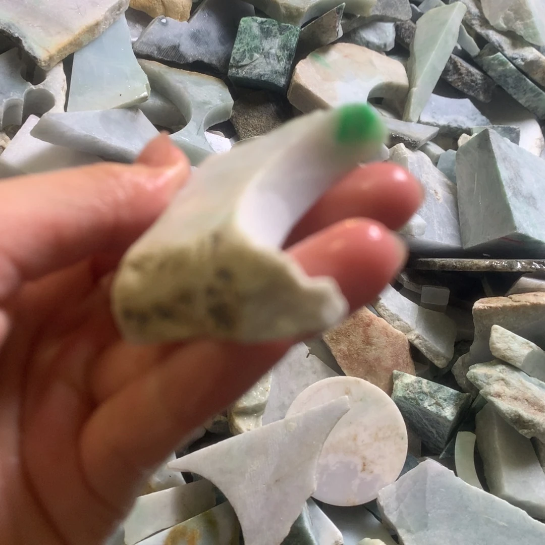 翡翠颈饰未镶嵌缅甸翡翠