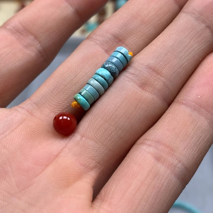 南红玛瑙配饰未镶嵌