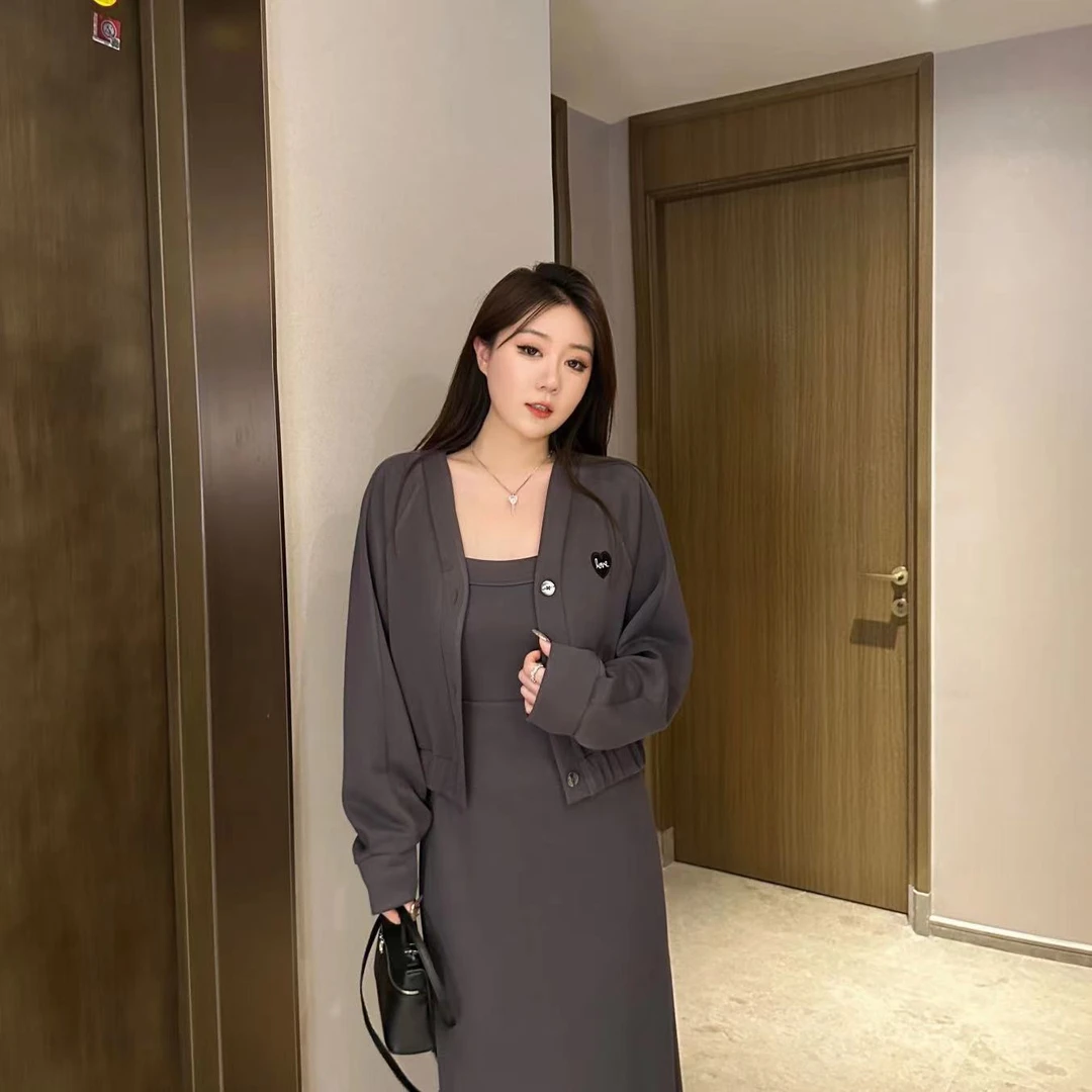 琪琪怪怪大码女装高级感别致新款减龄休闲上衣+吊带裙T61759QQ