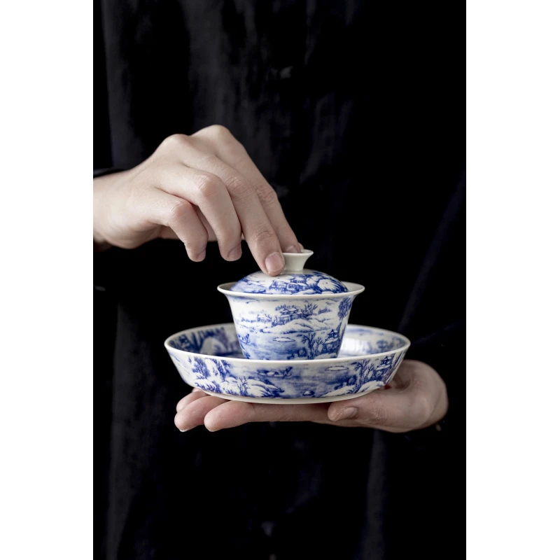 （旗舰号）  复古青花雪景三才盖碗-景德（安全包装）