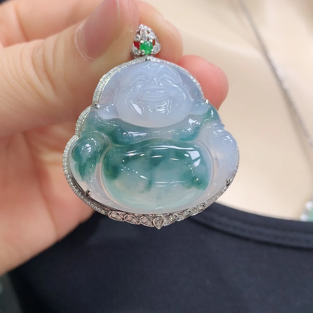 翡翠18K金镶嵌颈饰佛公