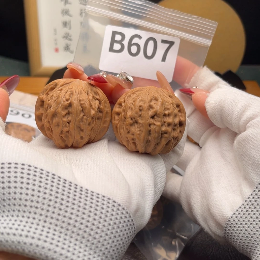 文玩核桃把件41铁锤b 607