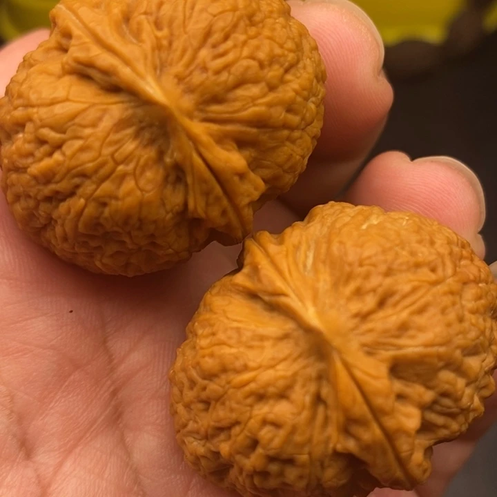 文玩核桃吊坠38 龙珠