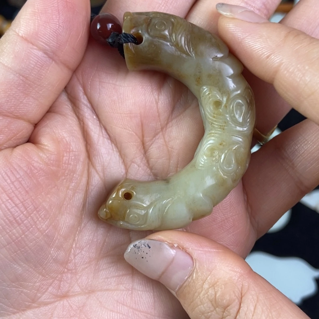 未镶嵌和田玉（糖玉）挂件