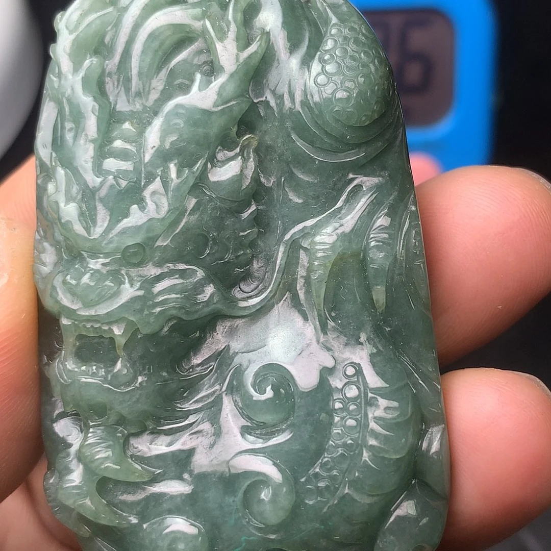 翡翠未镶嵌颈饰翡翠首饰和翡翠珠宝