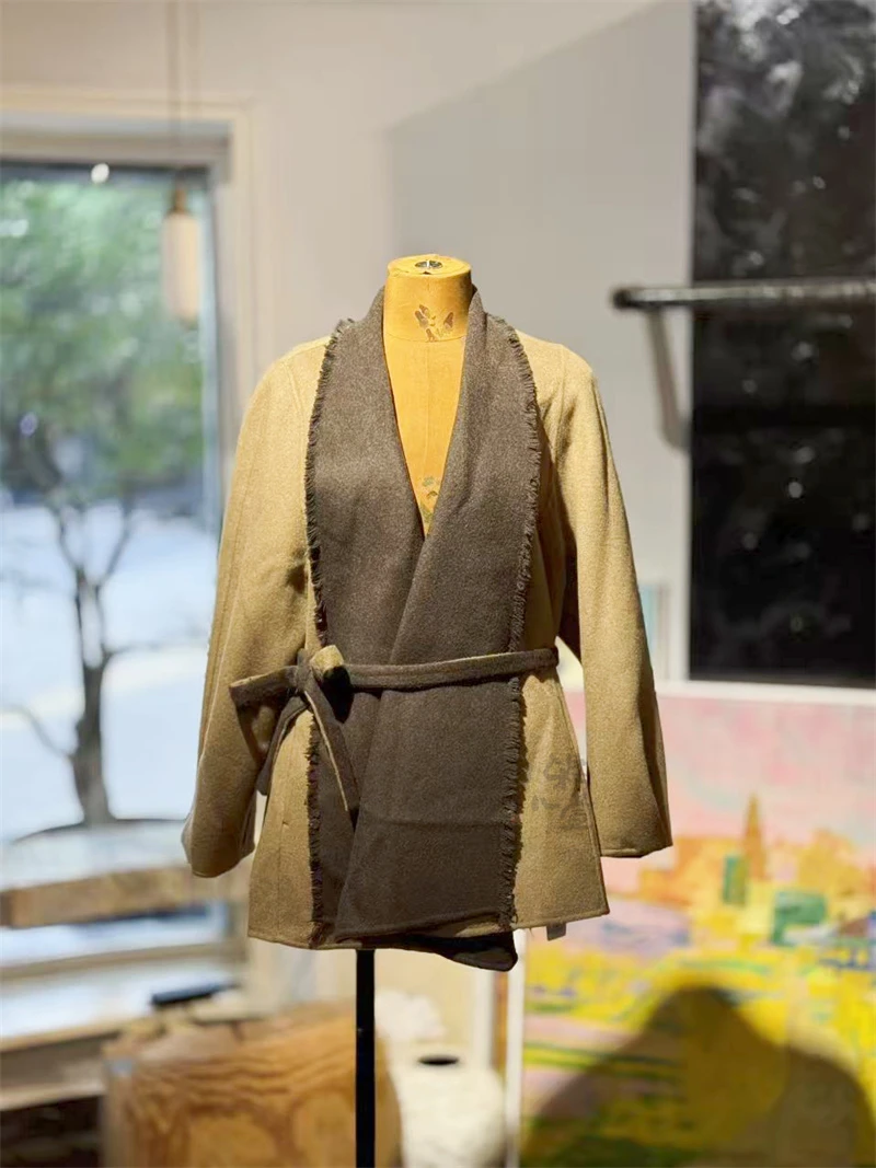 雅儿萱 2025 绿色羊毛系带外套 NN