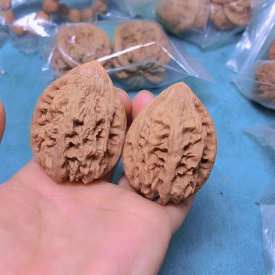 【闪购商品】摆件核桃37大沽石有修