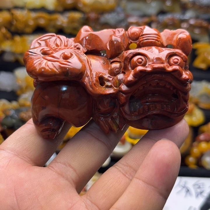 石英质玉（黄龙玉）未镶嵌颈饰