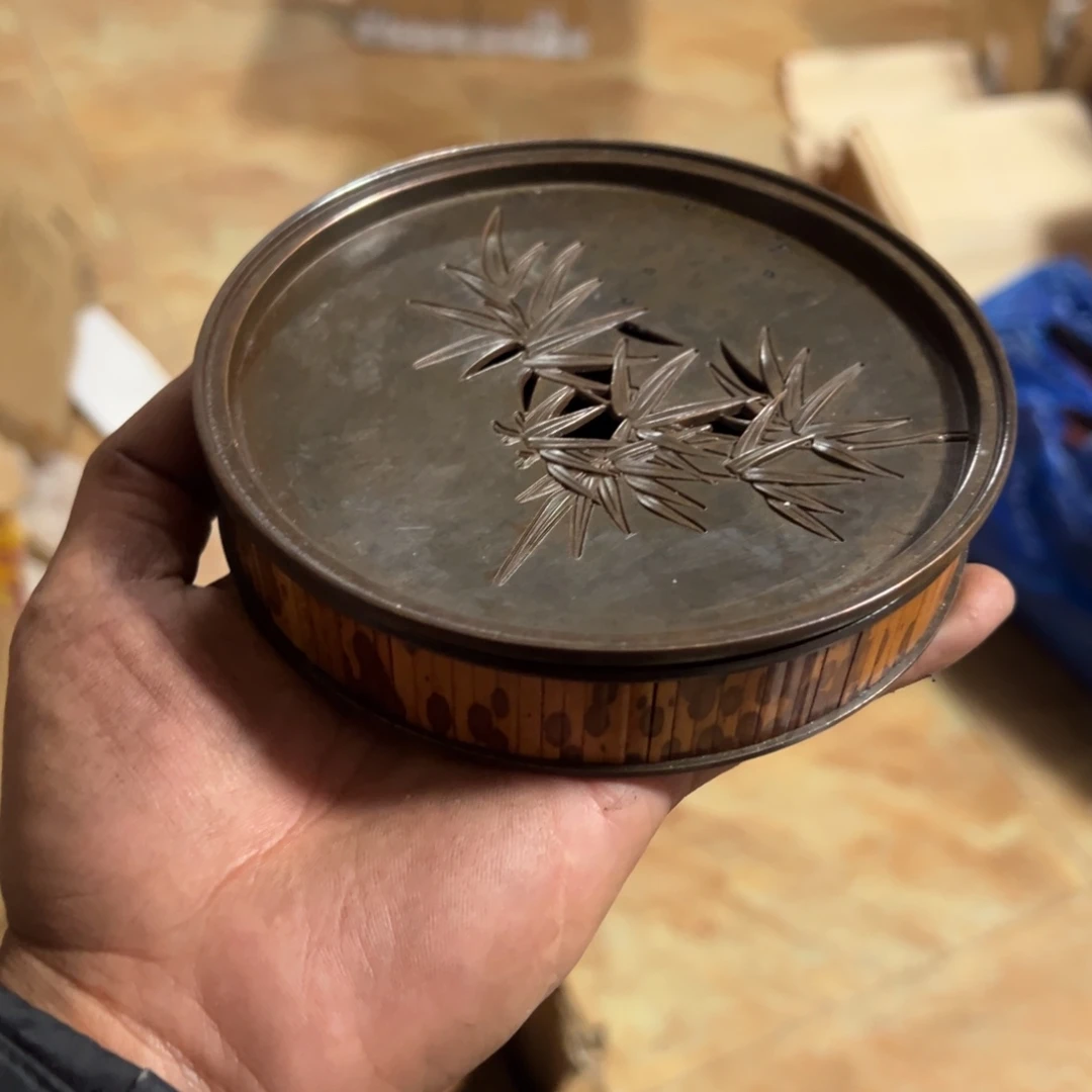 点铜竹子花纹壶承