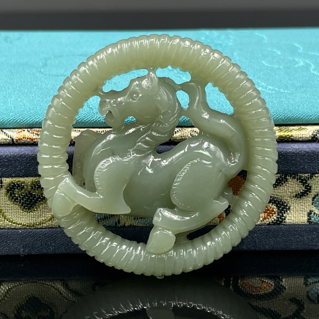 1225GY028和田玉挂件