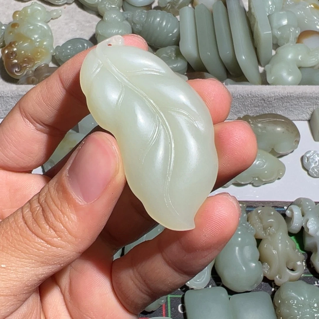 颈饰未镶嵌和田玉