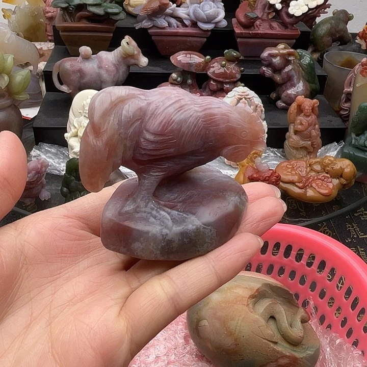 石英质玉未镶嵌摆件