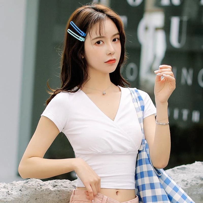 短款洋气上衣女短袖t恤女夏季紧身高腰纯欲V领露脐辣妹松弛感女装