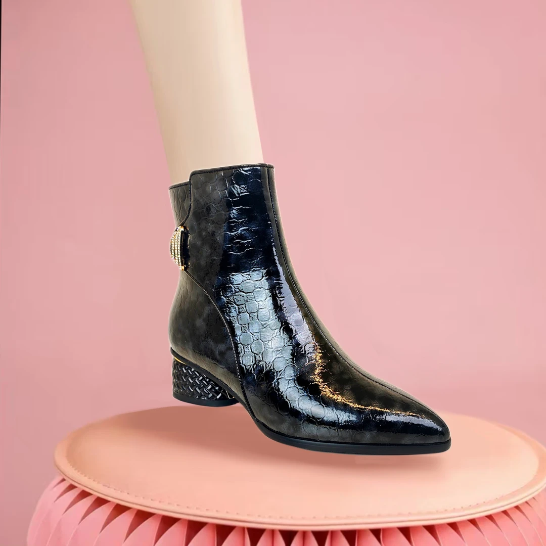 法式细跟高跟侧拉链绒里气质时尚时装靴百搭短靴冬粗跟hy3541