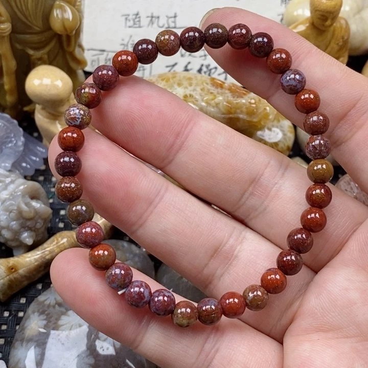 颈饰未镶嵌硅化珊瑚（珊瑚玉）