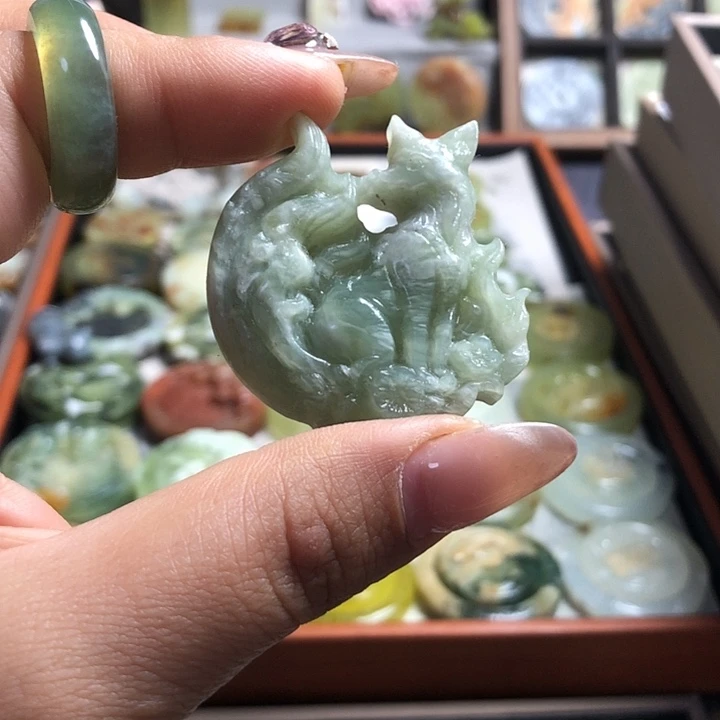 蛇纹石玉未镶嵌岫玉吊坠