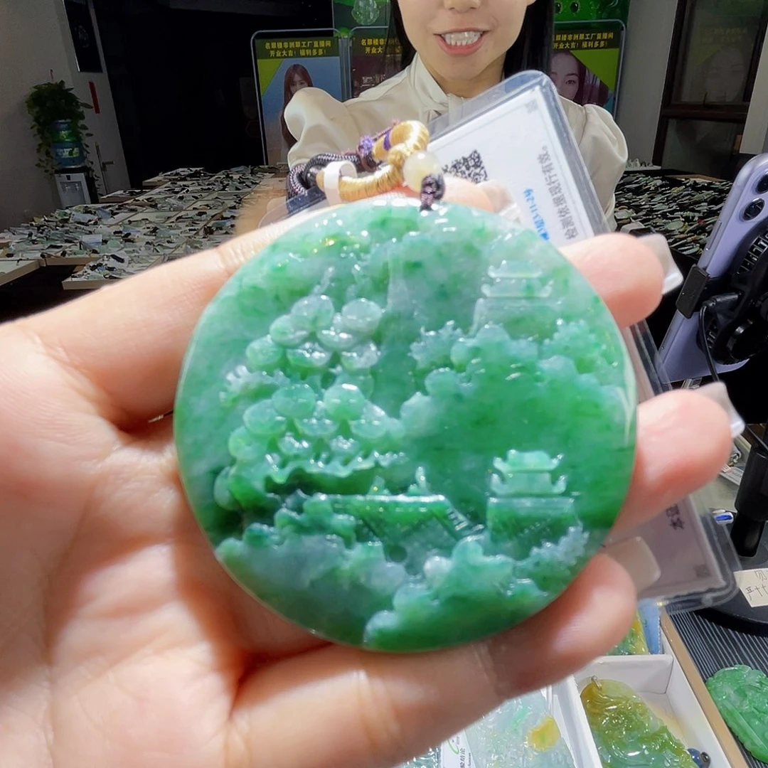 颈饰未镶嵌翡翠一个