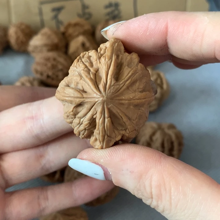 名***屁文玩核桃吊坠异形单只