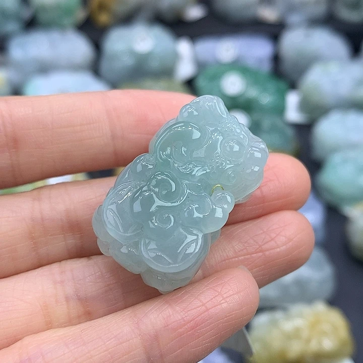 翡翠未镶嵌颈饰天然缅甸A货翡翠貔貅吊坠