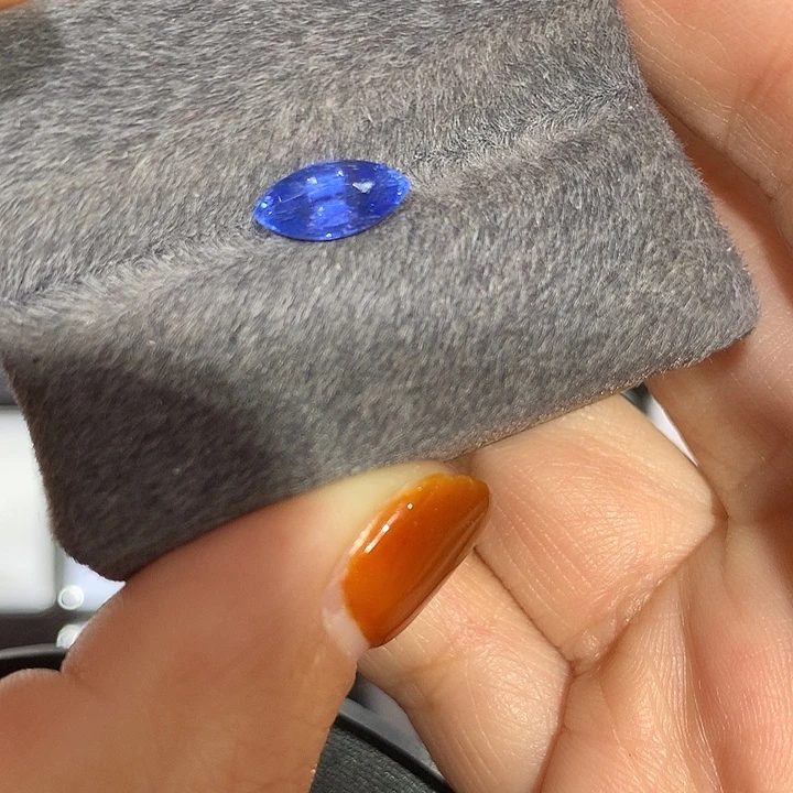 蓝宝石裸石1.58ct矢车菊蓝宝石