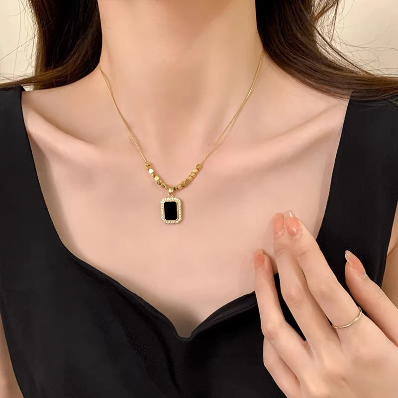 钛钢合成锆石项链 几何感项链黑色几何项链女高级设计感小众