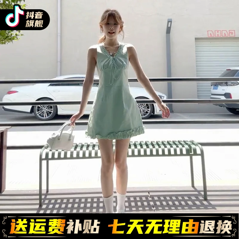 小个子法式绿色无袖v领连衣裙子女夏季2025新款爆款独特漂亮短裙