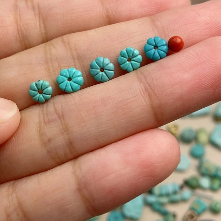 南红玛瑙未镶嵌珠宝奇石