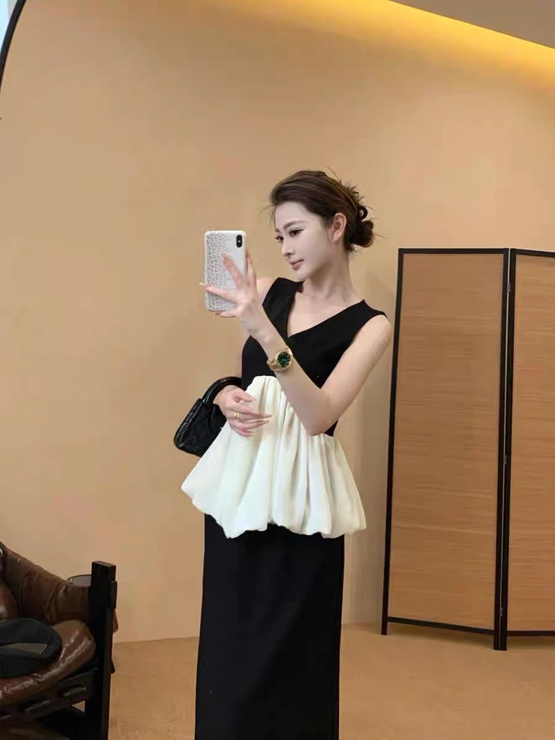 法式气质设计感无袖上衣搭配优雅半身裙组合