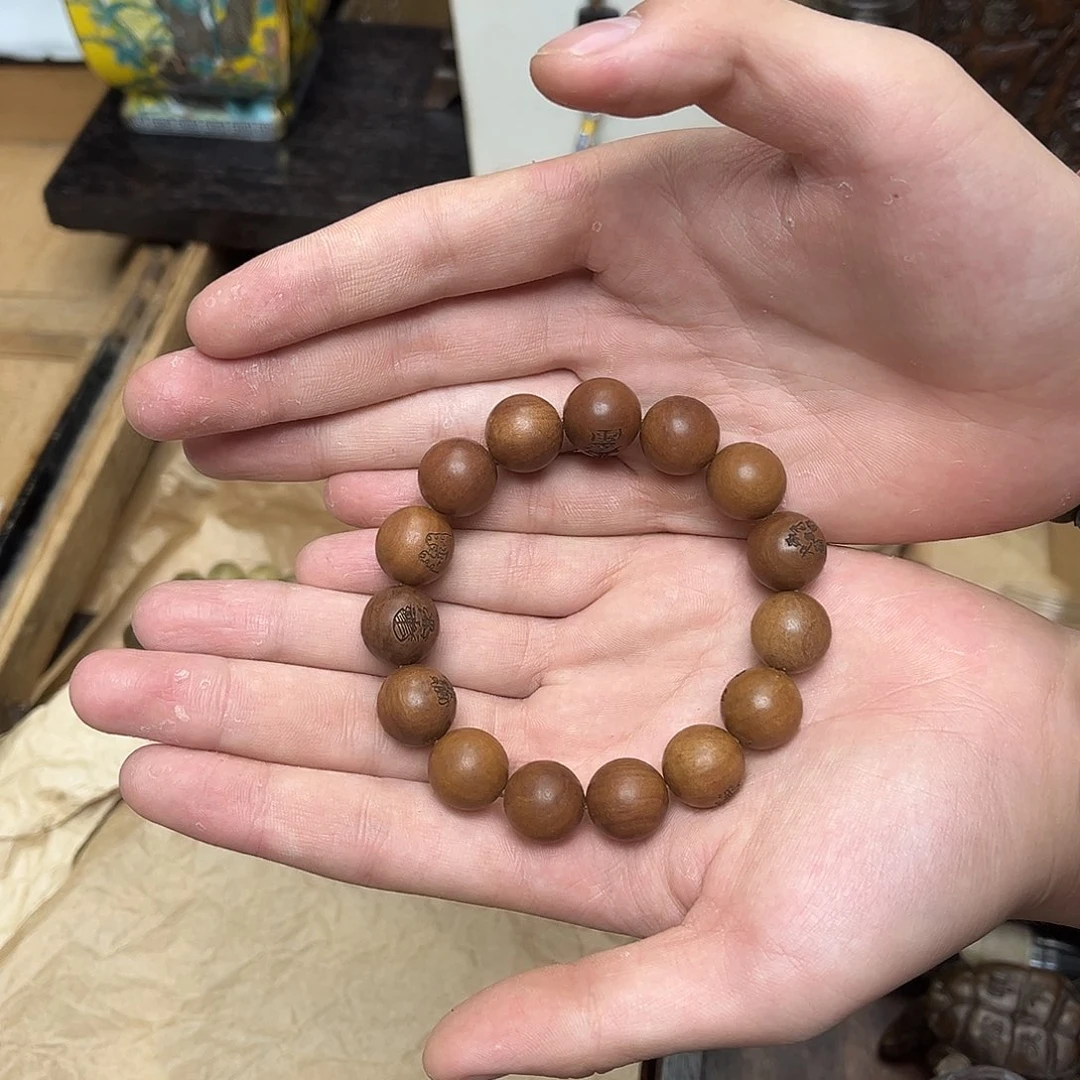 大叶紫檀（黑酸枝木类）