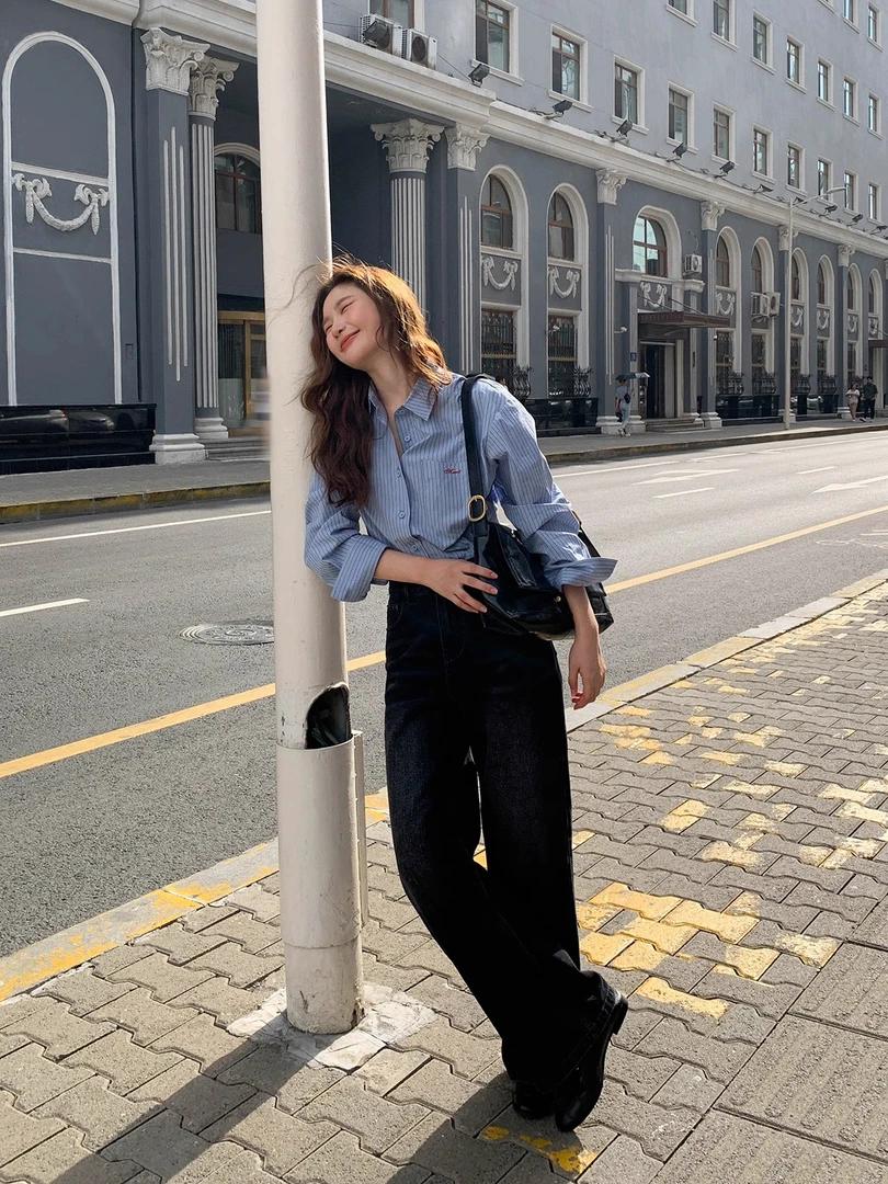 韩系风口袋刺绣条纹刺绣