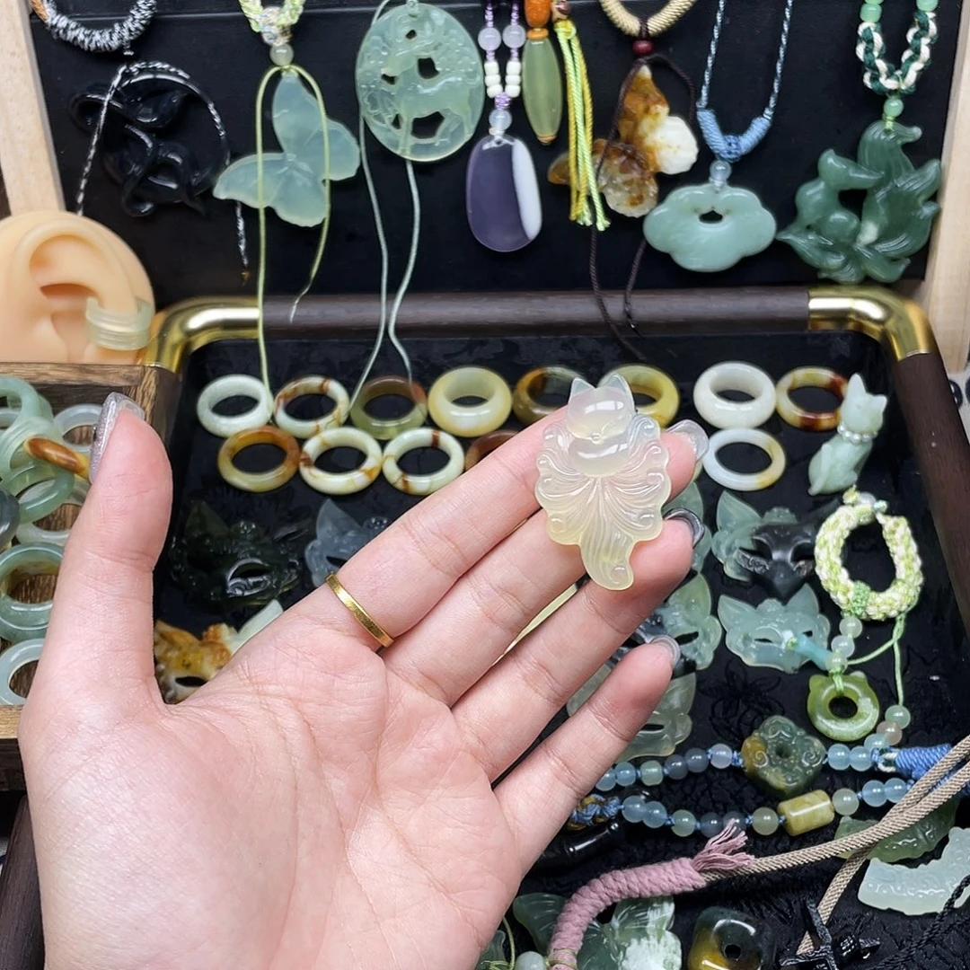 蛇纹石玉未镶嵌颈饰福利