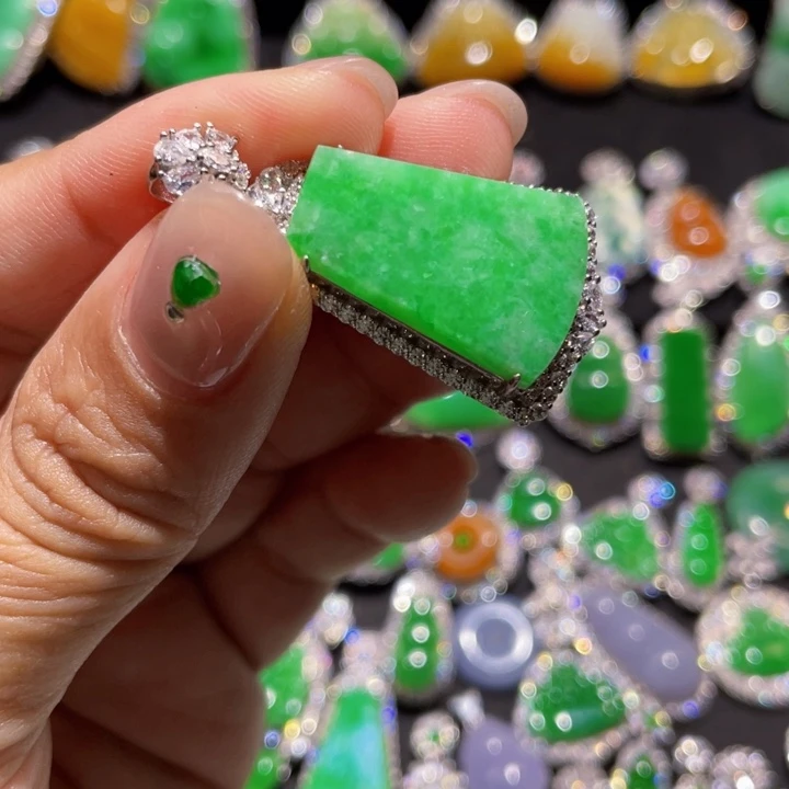 翡翠银S925镶嵌颈饰