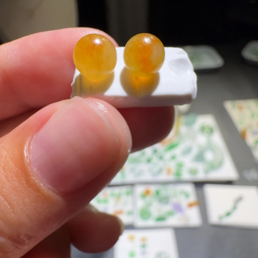 林***莉定制翡翠未镶嵌冰黄翡珠珠卡6.3左右