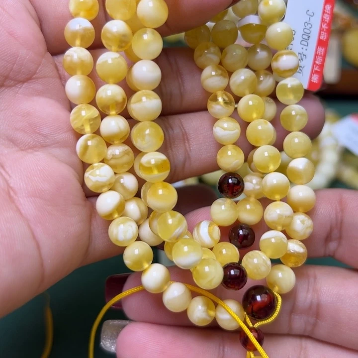 蜜蜡未镶嵌珠宝奇石