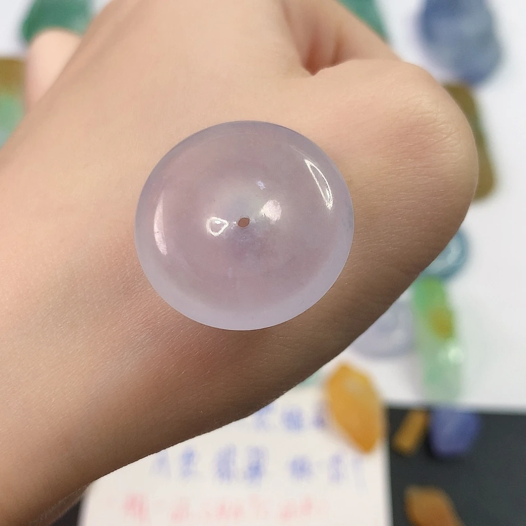 翡翠未镶嵌颈饰平安扣