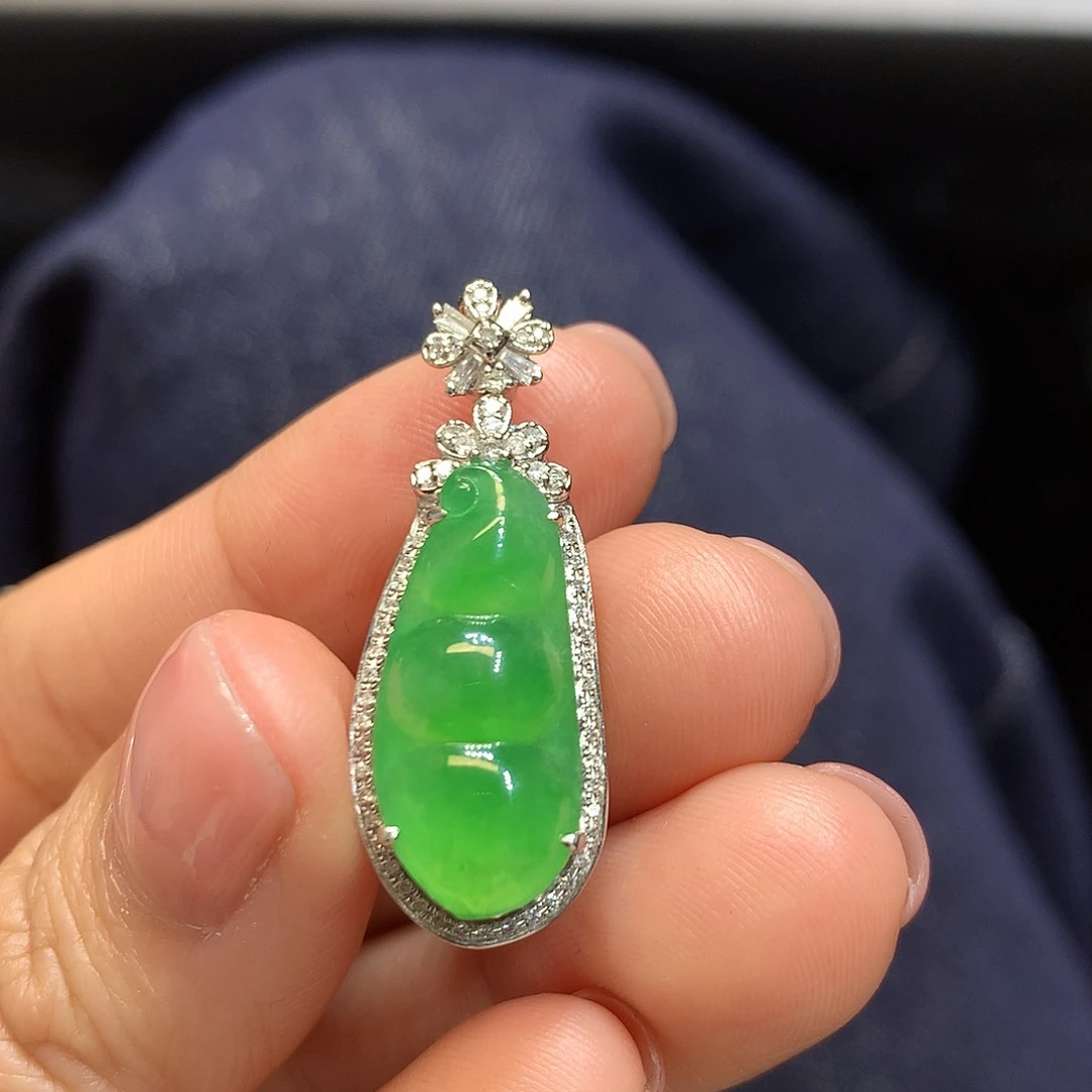 翡翠吊坠(不含链)18K金镶嵌