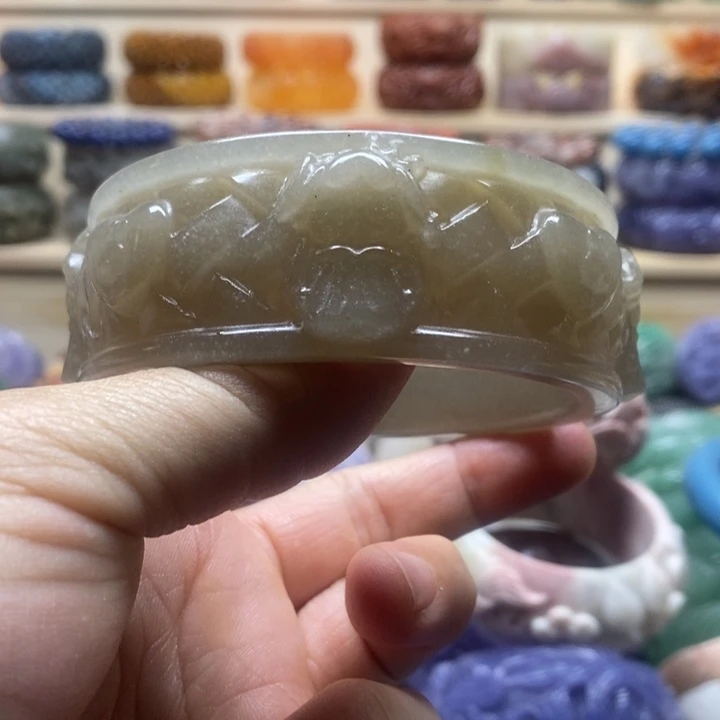 未镶嵌手镯石英质玉