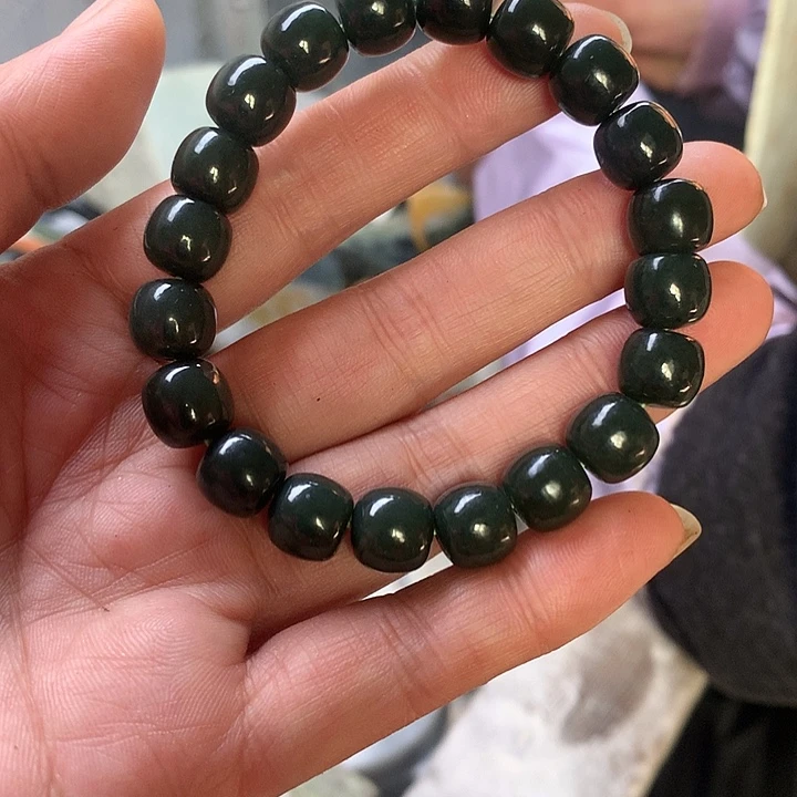 和田玉（糖玉）未镶嵌手镯