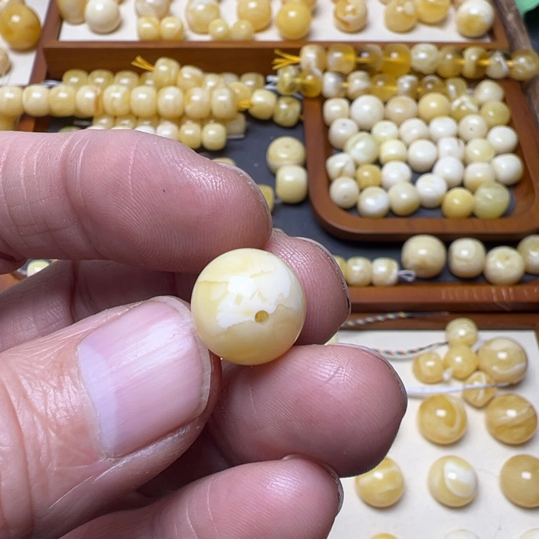 张***忌琥珀未镶嵌裸石琥珀蜜蜡