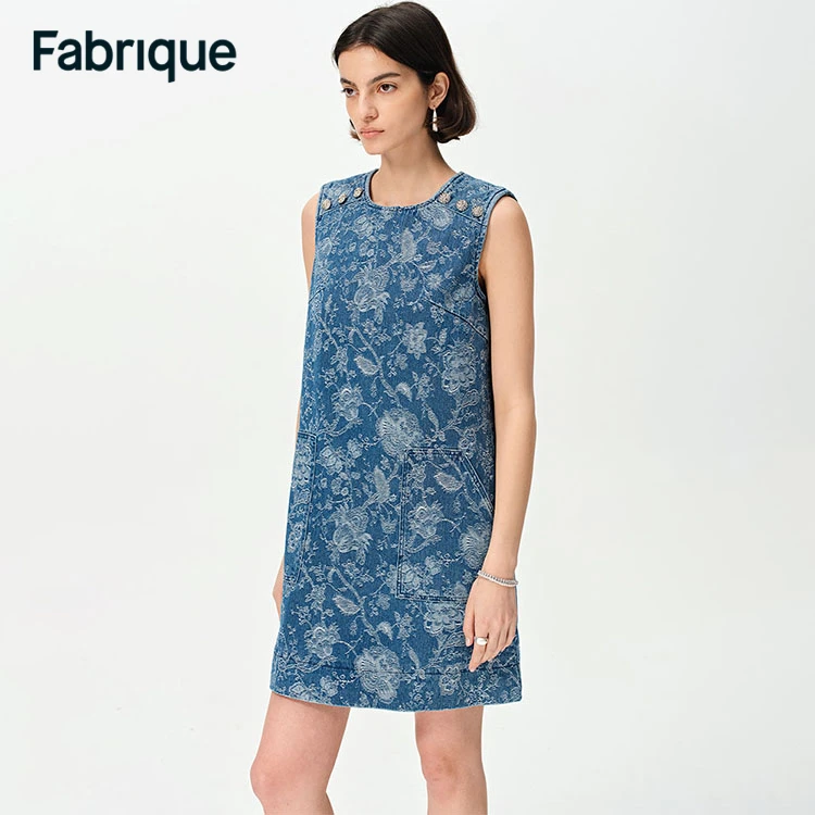 Fabrique春夏新款蓝烬玫瑰雕刻感牛仔烧花圆领休闲显瘦无袖连衣裙