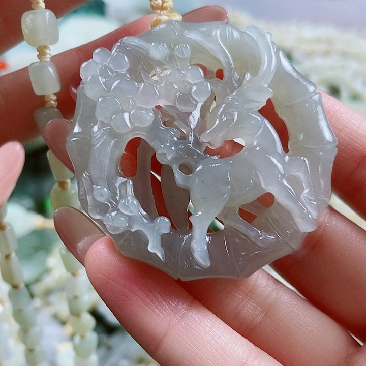颈饰未镶嵌和田玉